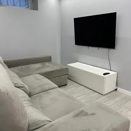 Апартаменти Luxury Family Duplex Near