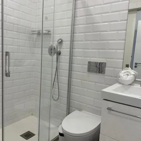 Luxury Family Duplex Near *