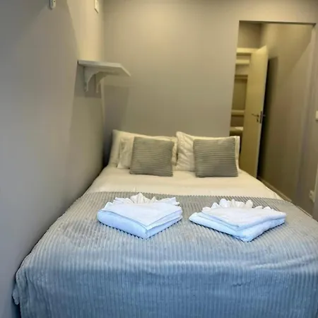 Апартаменти Luxury Family Duplex Near