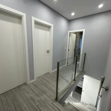 Luxury Family Duplex Near *